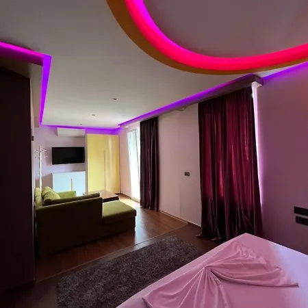 Vivi La Vita * 地拉那