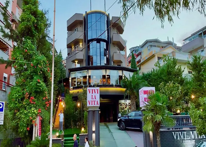 Vivi La Vita Tirana