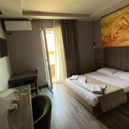 Vivi La Vita Hotel