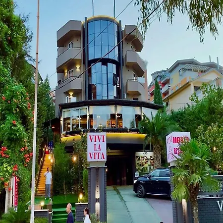 Vivi La Vita Tirana