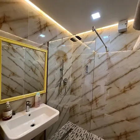 Vivi La Vita Hotel