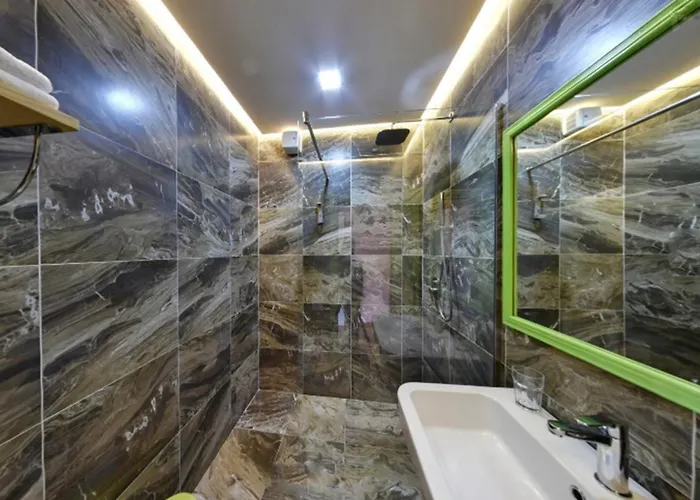 Vivi La Vita Hotel *